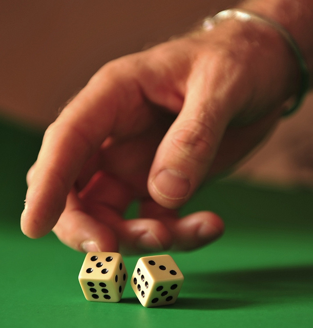 how to shoot dice at the casino – 9 steps