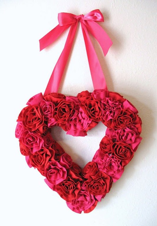 Valentine’s Day Wreath – Hugs and Kisses