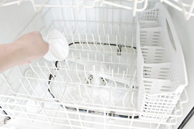 How to Clean Inside a Dishwasher Using Household Ingredients