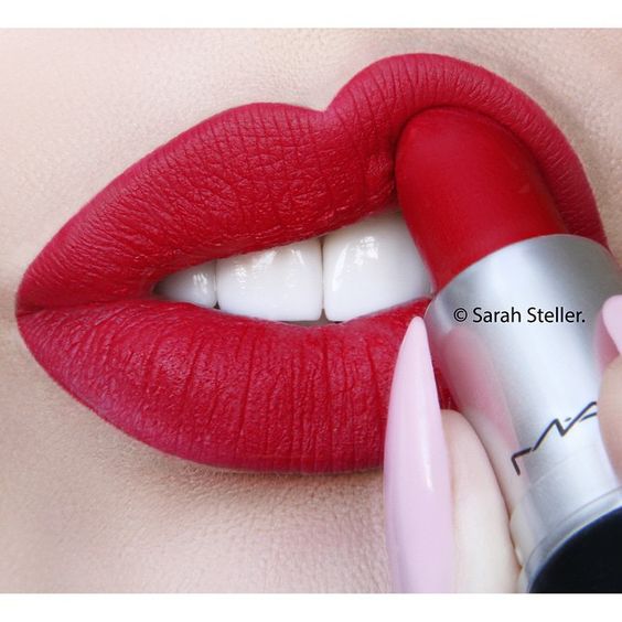 How to Wear Your Red Lipstick Correctly